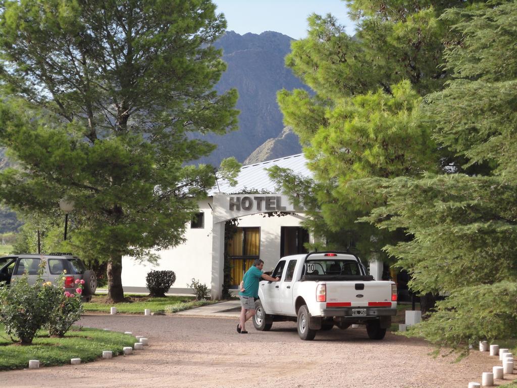 Hotel Lujan Lujan  Bagian luar foto